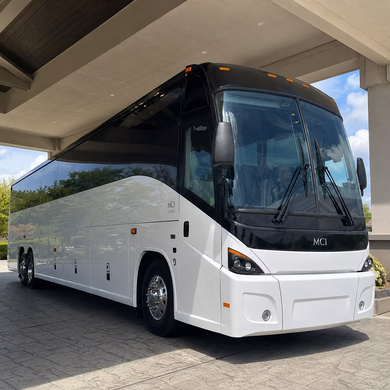busrentalpawtucket com is how pawtucket groups handle newport folk festival and university commencement travel